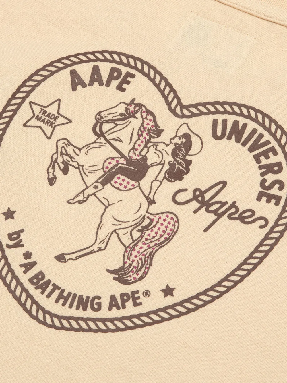 AAPE BY *A BATHING APE T-shirt met logopatch Beige