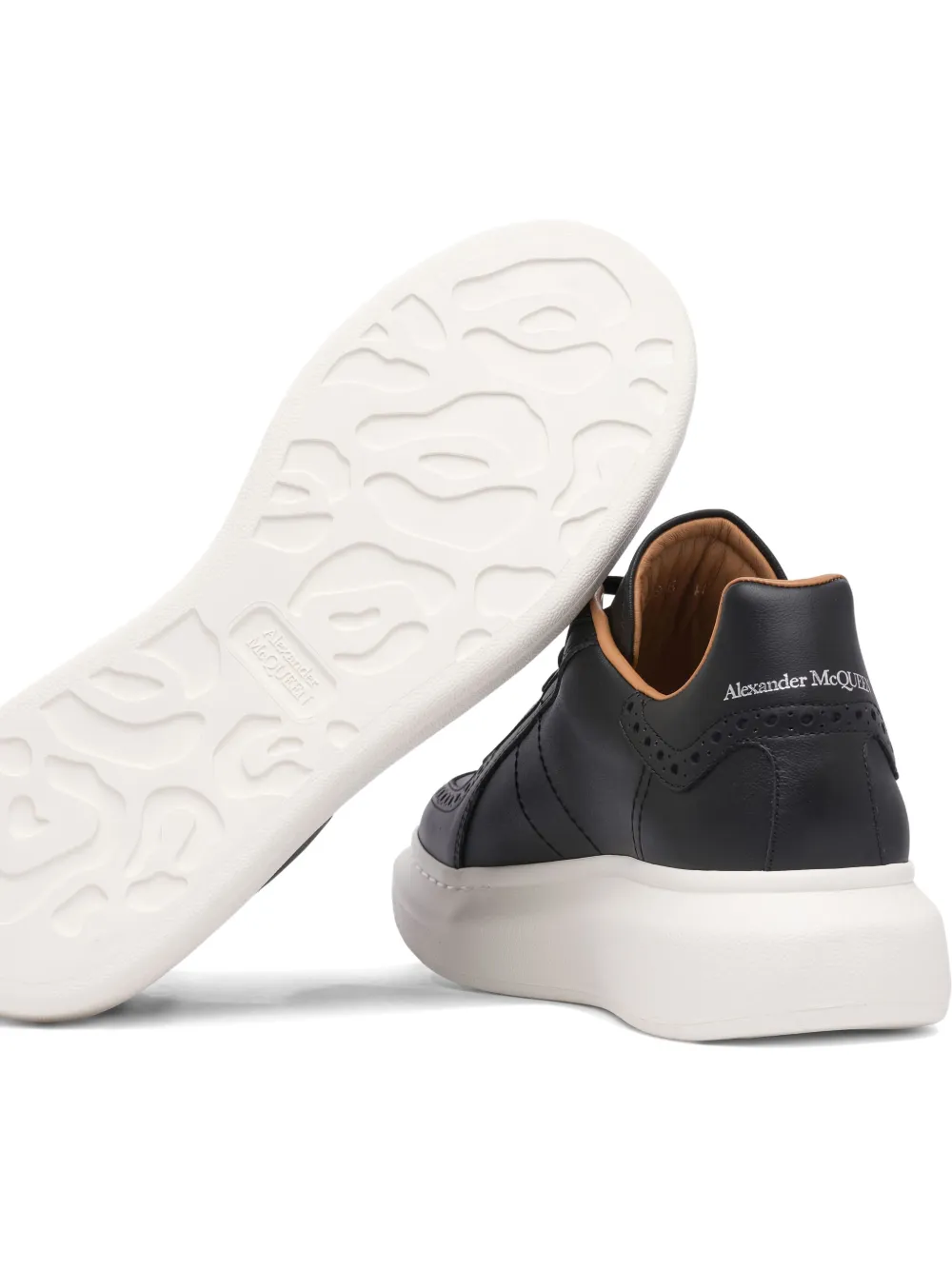 Alexander McQueen Oversized sneakers Black