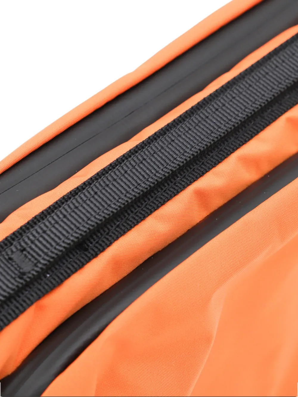 MAISON KITSUNÉ LOGO MESSENGER BAG
