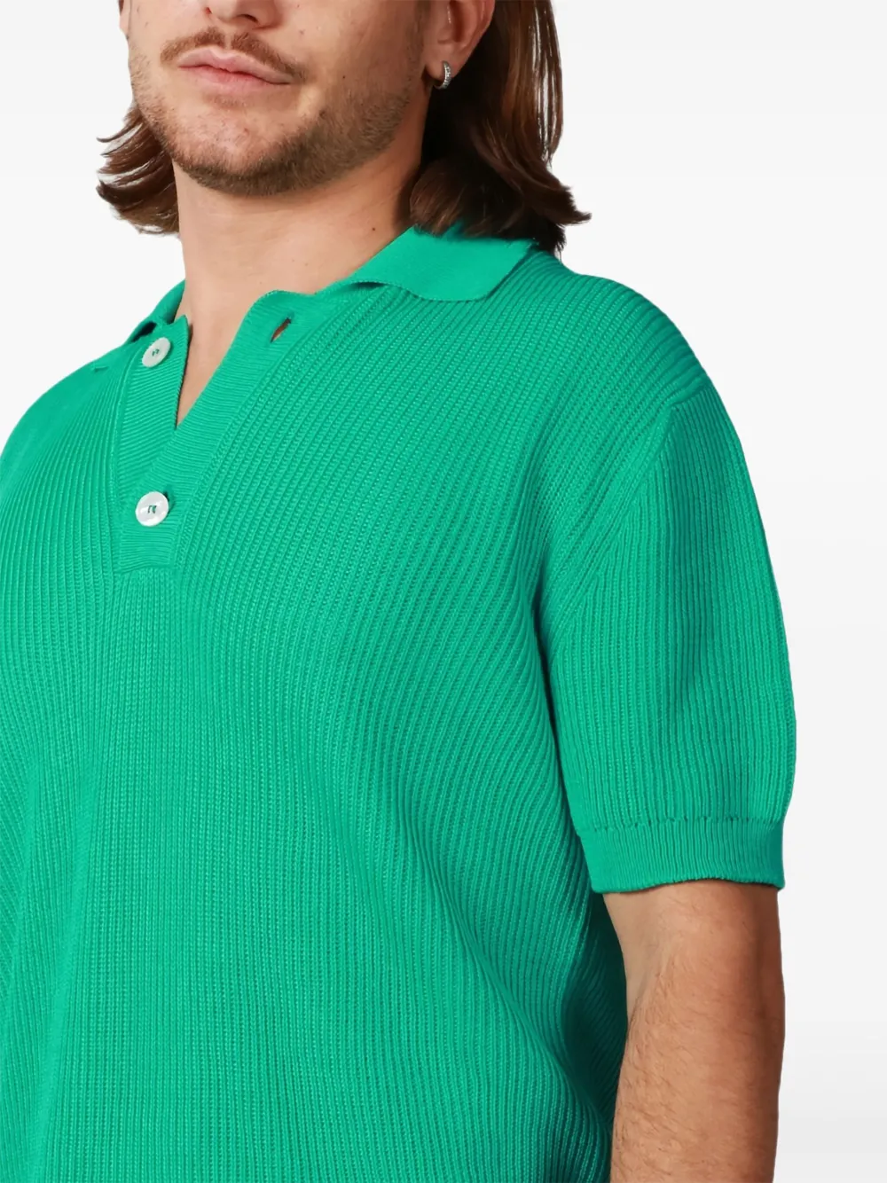 AMARÁNTO playera tipo polo tejida de canalé | Image 2