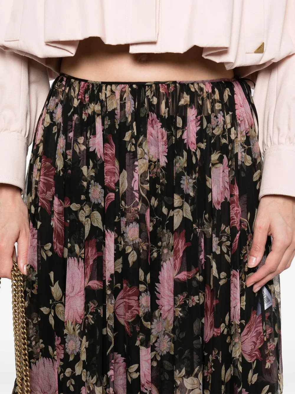 Shop Chloé Floral-printed Skirt In Black