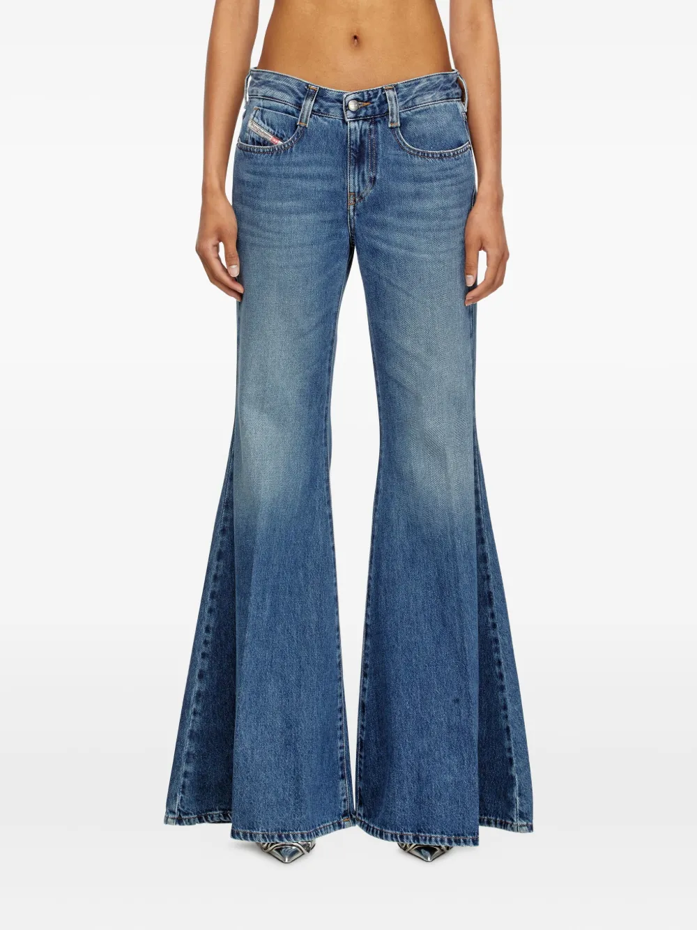 Diesel 1970 D-Bleess flared jeans Blauw