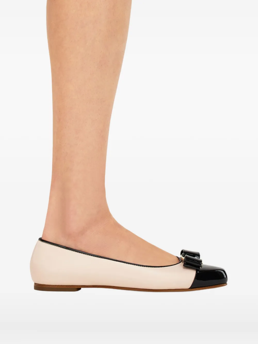 Ferragamo Varina leather ballerina shoes Pink