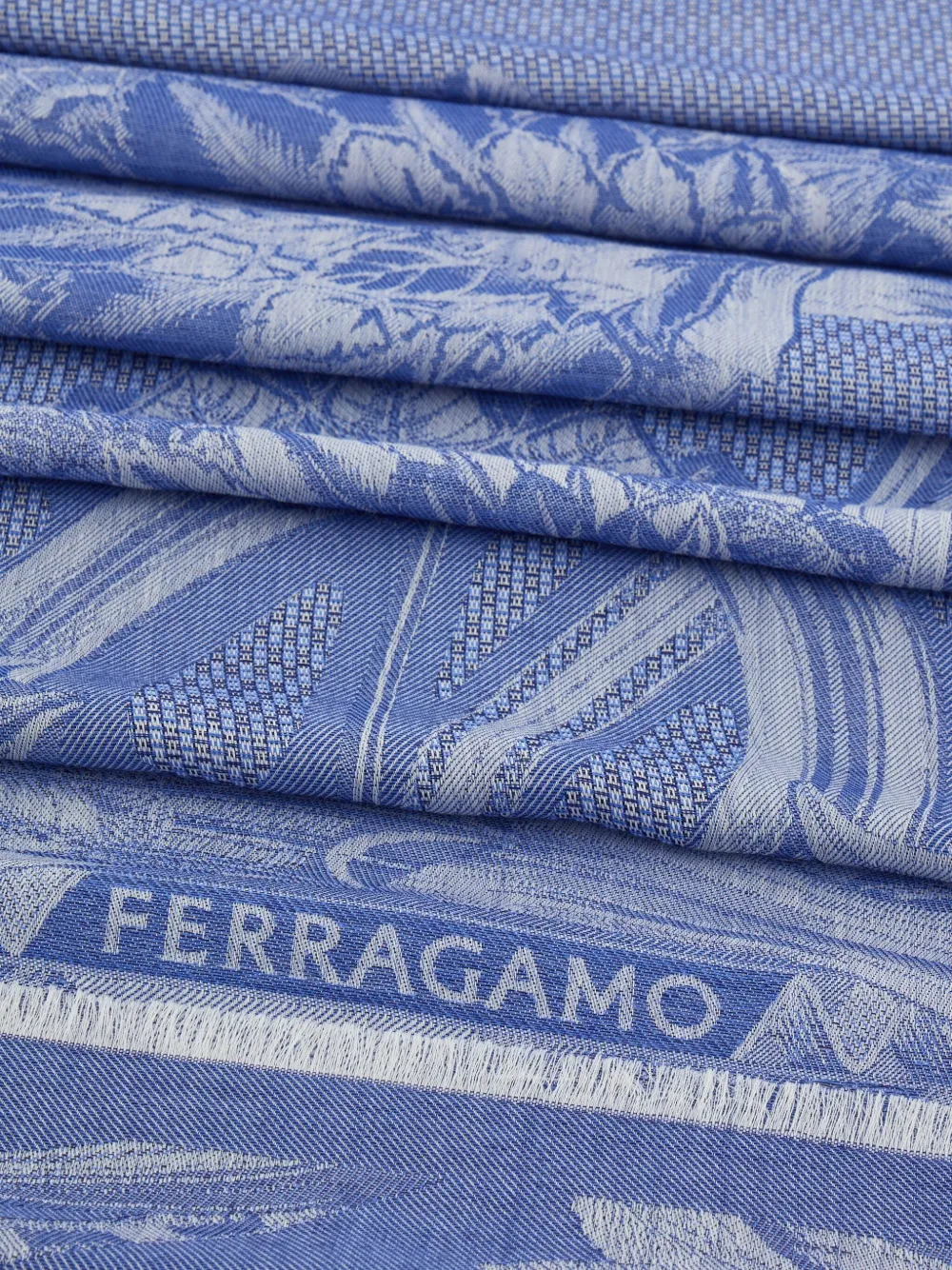 Ferragamo floral-jacquard scarf - Blauw