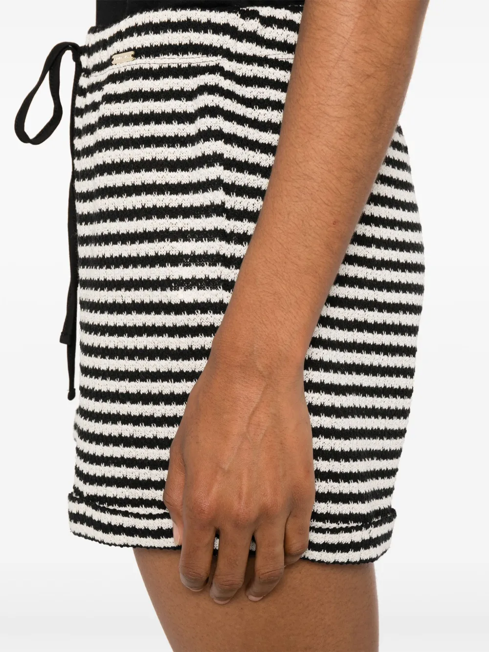 Emporio Armani Gestreepte shorts Zwart