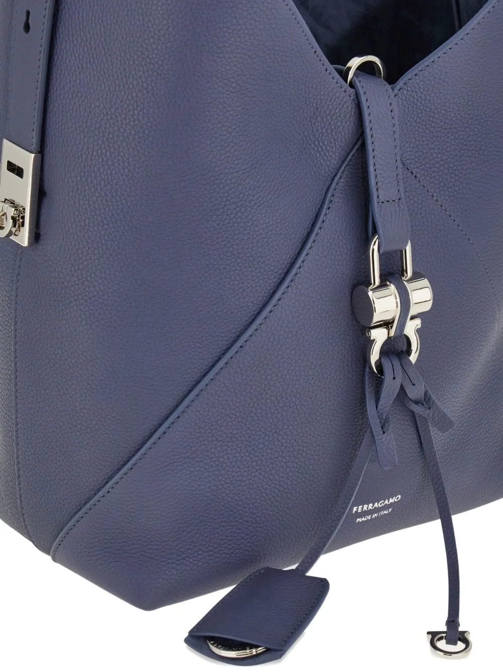Ferragamo Kleine V-vormige schoudertas Blauw