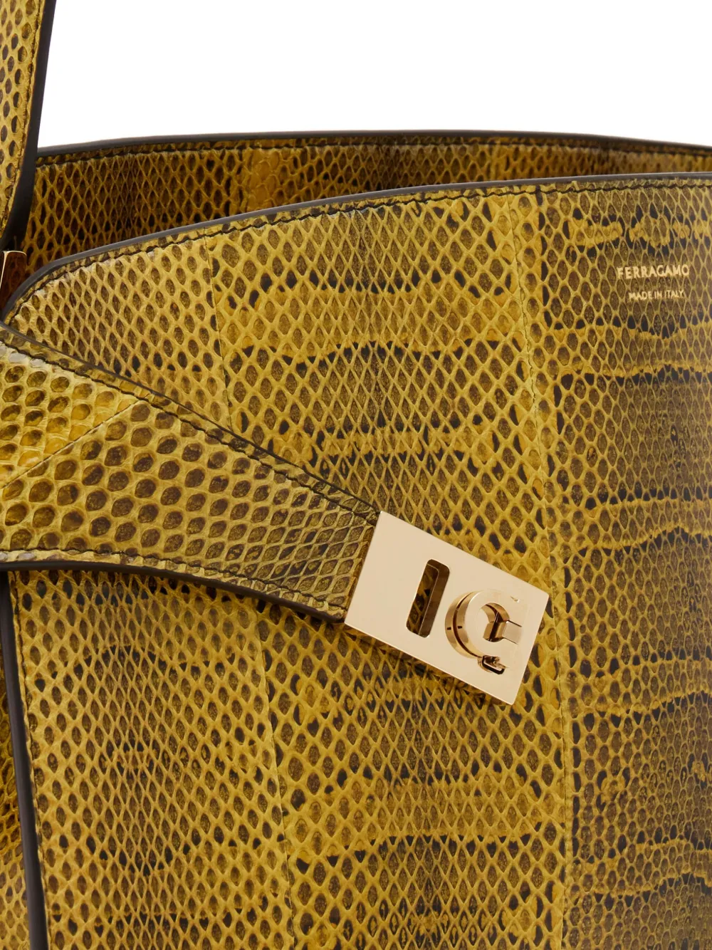 Ferragamo Hug schoudertas Geel
