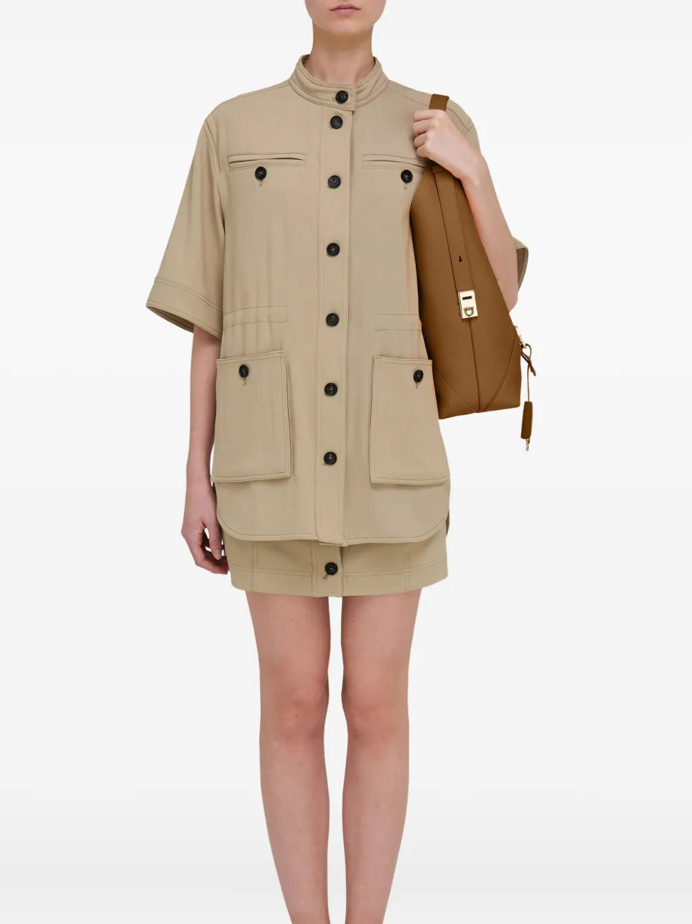 Ferragamo small V-shaped shoulder bag | Image 2