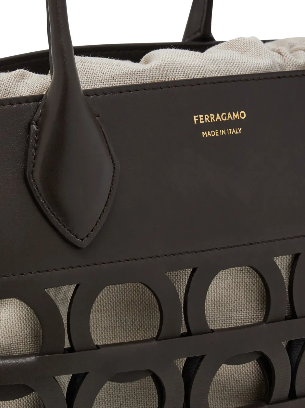 Ferragamo Gancini kleine shopper Bruin