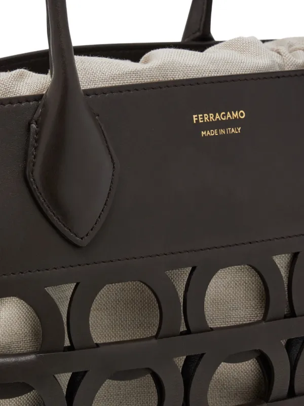 ★送料・関税込★【FERRAGAMO】 SMALL GANCINI TOTE BAG★ Ferragamo Small Gancini Tote Bag | Brown | FARFETCH