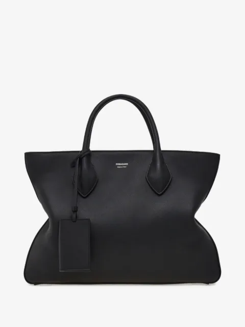 Ferragamo tote de piel con monograma