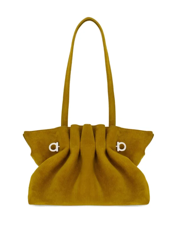 Ferragamo スエード ソフト ショルダーバッグ | イエロー | FARFETCH JP Ferragamo スエード ソフト ショルダーバッグ | イエロー | FARFETCH JP