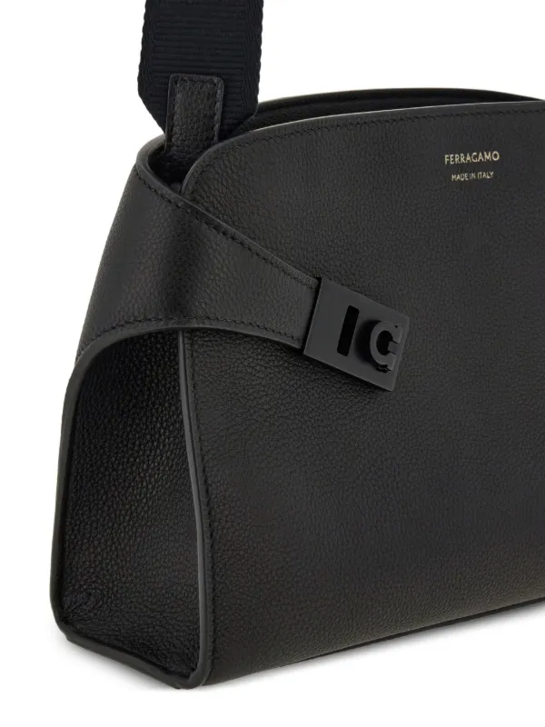 ★Ferragamo★219912 780872 ハグメッセンジャーバッグ Hug briefcase - Men | Ferragamo