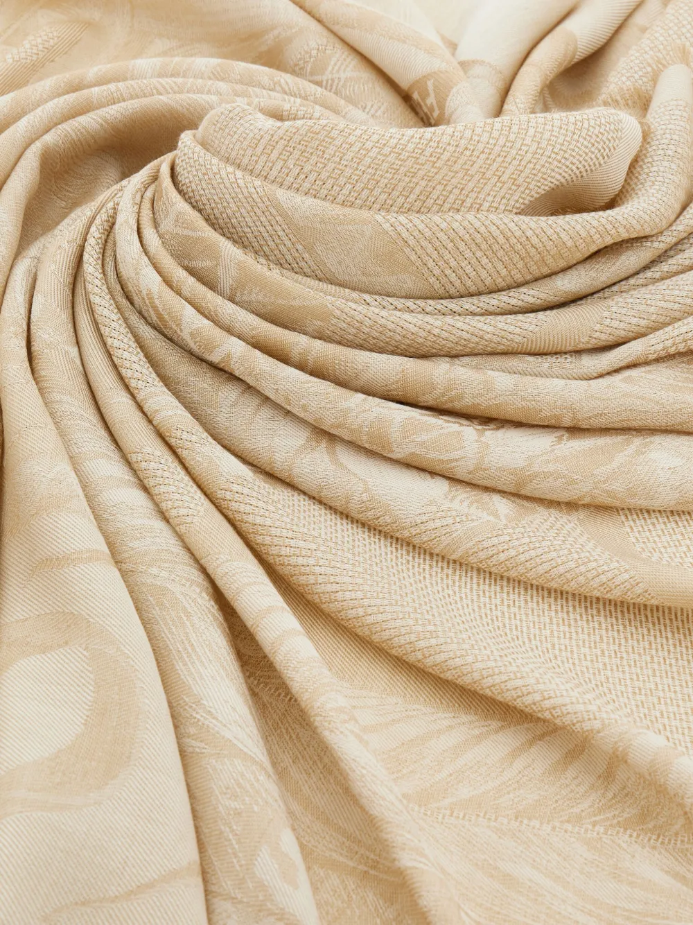 Ferragamo Sjaal met jacquard Beige