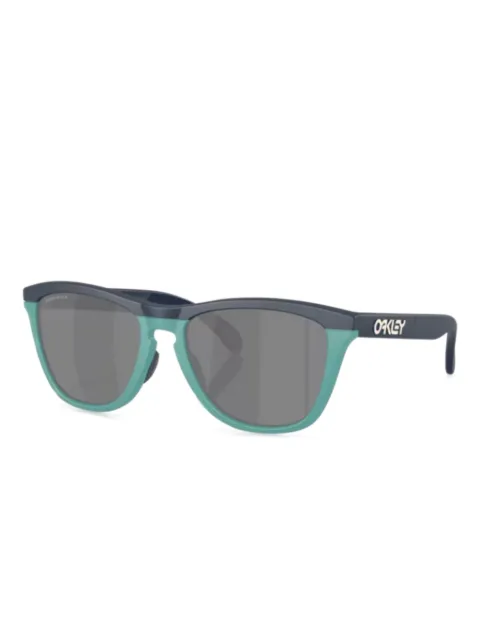 Oakley logo-print sunglasses 