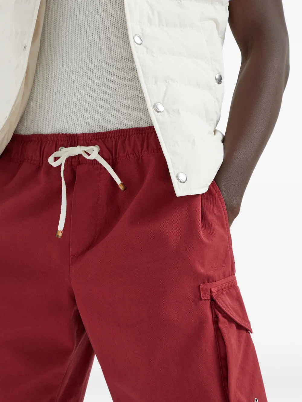 Brunello Cucinelli Shorts met cargozak Rood