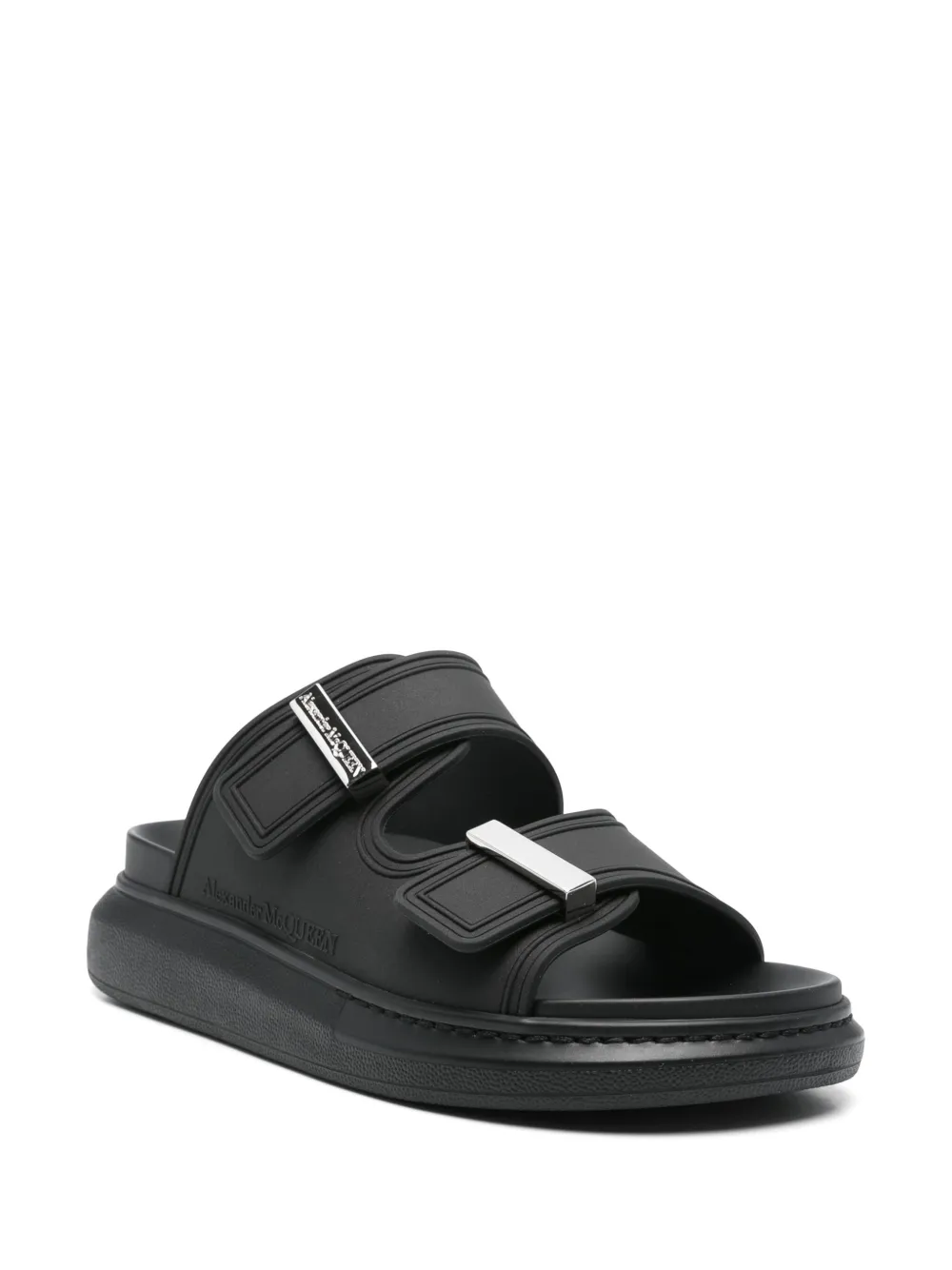 Alexander McQueen logo-engraved sandals - Zwart