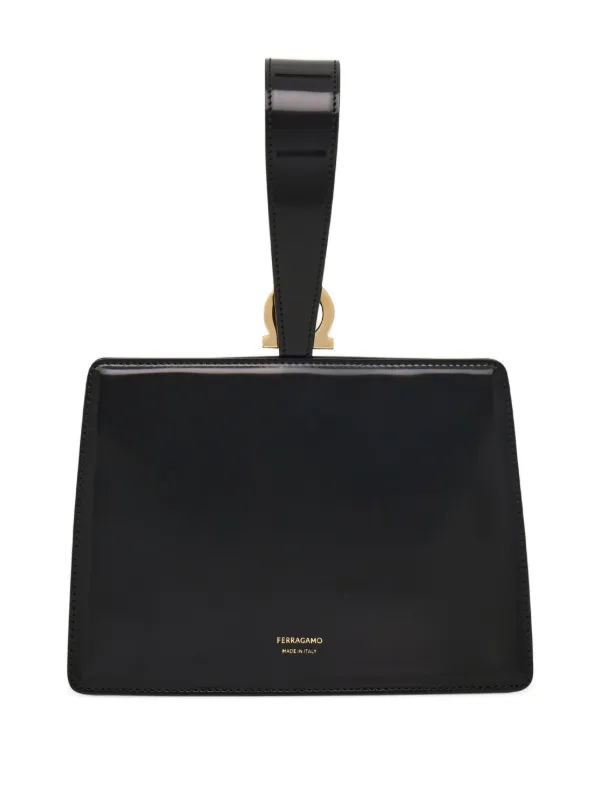 FERRAGAMO BLACK LEATHER ミニバック　小物入れ Ferragamo Leather Mini Clutch | Black | FARFETCH
