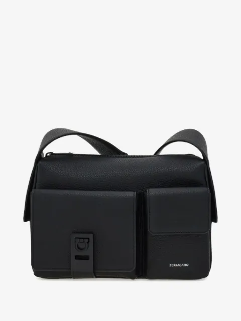 Ferragamo Utility-Schultertasche mit Hug-Schnalle