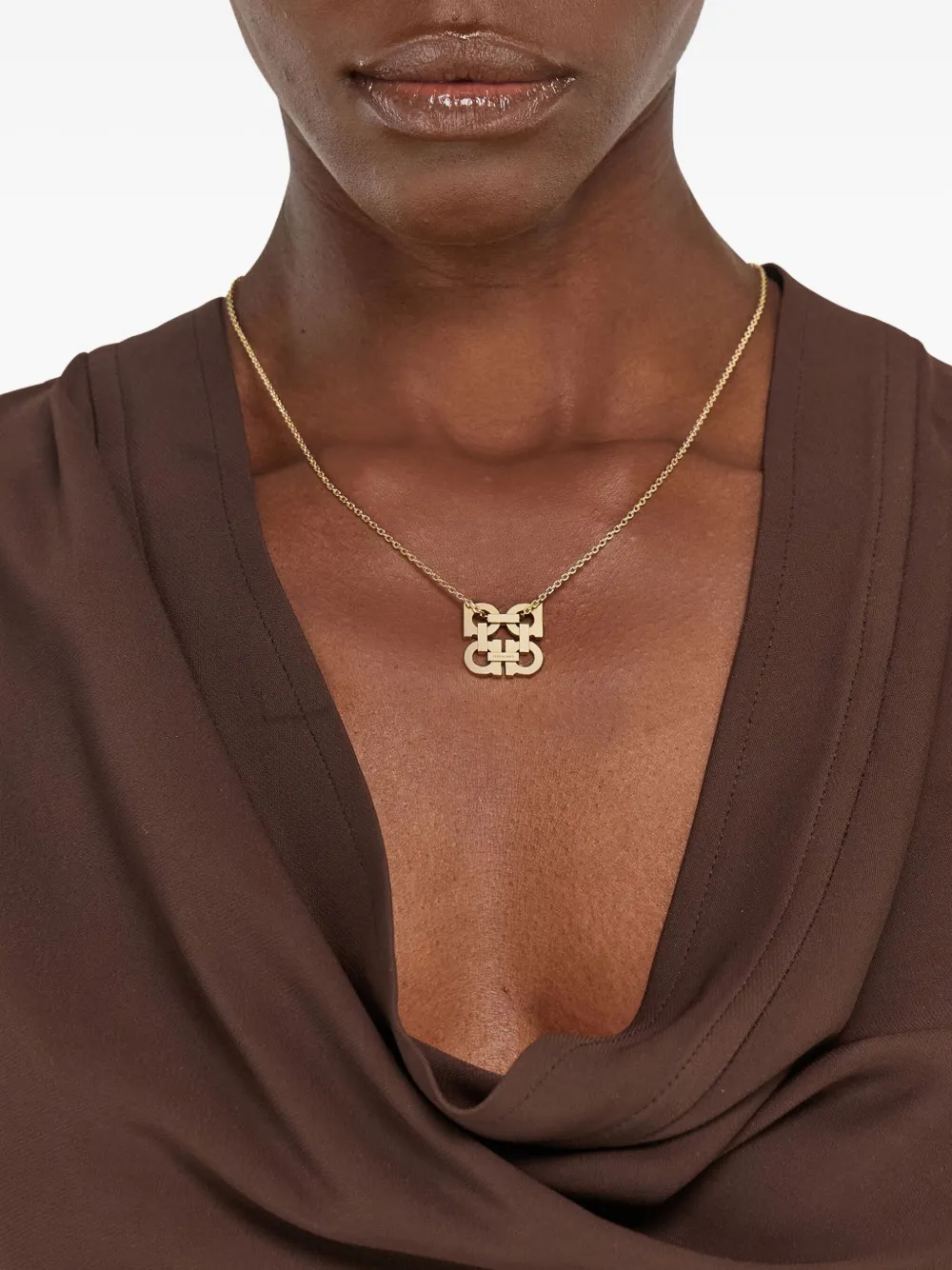 Ferragamo logo-pendant necklace - Goud