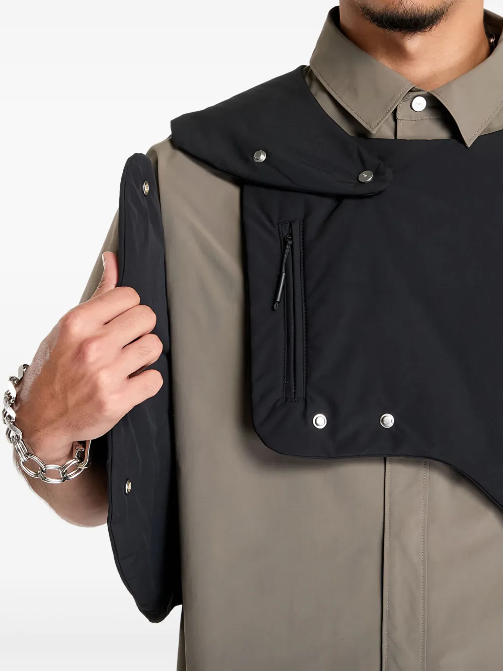 Heliot Emil Defensio Vest In Black