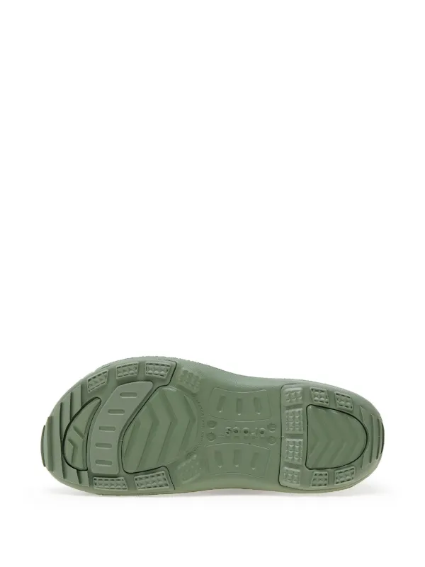 Crocs x Satisfy Quick Trail クロッグサンダル | グリーン | FARFETCH JP