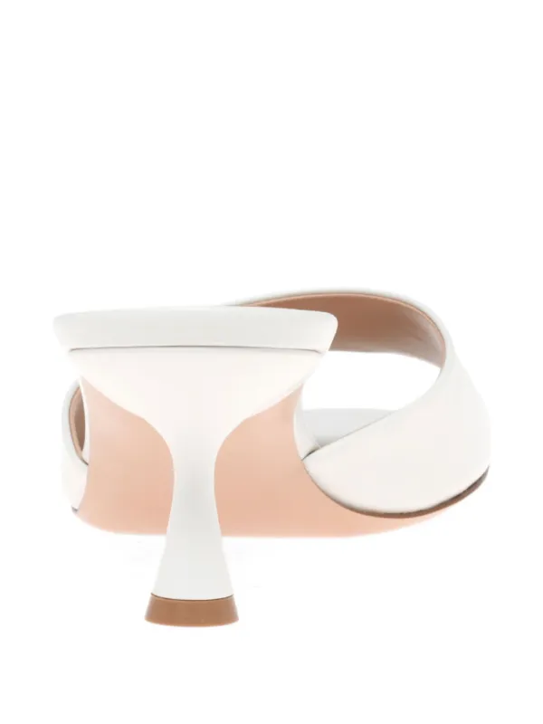 【関税込み】Gianvito Rossi ホワイト Ascent 55 ミュール White Ascent Thong 55 Heeled Sandals by Gianvito Rossi on Sale