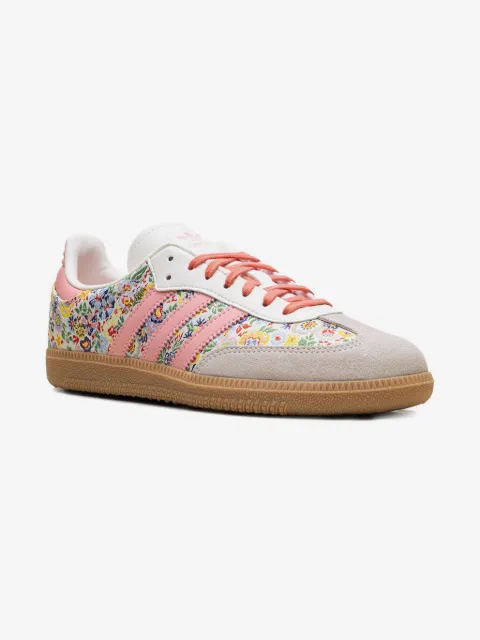 adidas Kids tenis Samba OG con bordado floral en colaboración con Liberty London