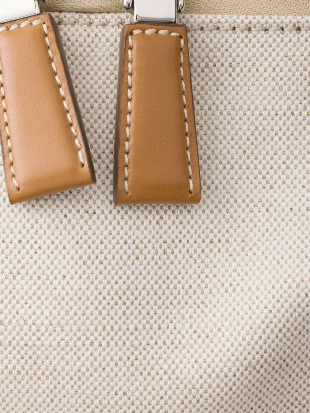Prada Duffeltas met logo-reliëf Beige