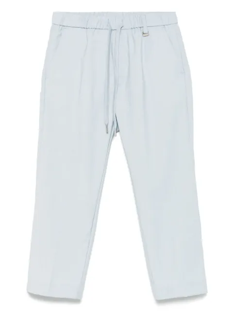 i'm brian pantalones con efecto texturizado