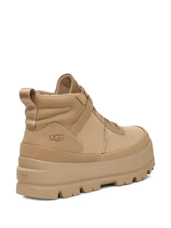 UGG The UGG Lug Chukka ブーツ | ニュートラル | FARFETCH JP