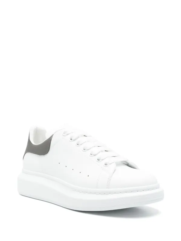 【Alexander McQueen】オーバーサイズ ホワイト スニーカー Alexander McQueen オーバーサイズ スニーカー | ホワイト