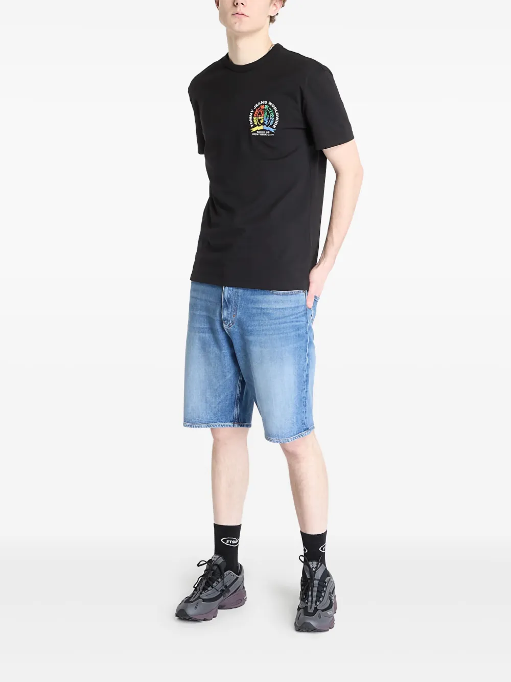Tommy Jeans playera con logo bordado | Playeras | Image 2