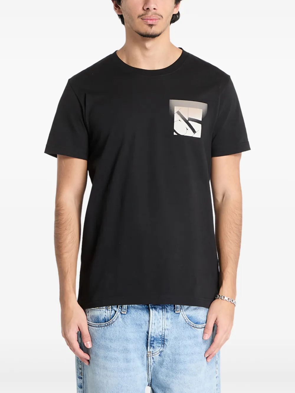 Calvin Klein Soft Box Monogram T-Shirt | Schwarz | Image 1