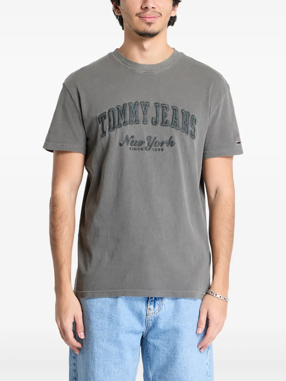 Tommy Hilfiger playera con aplique del logo | gris | Image 1