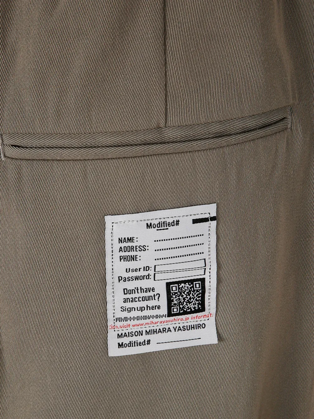 Maison MIHARA YASUHIRO Broek met logopatch Beige