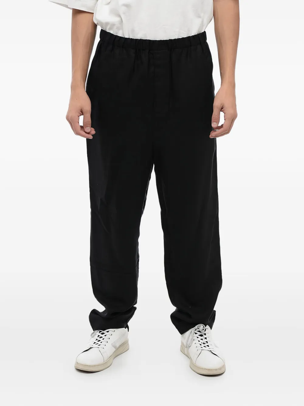 straight-leg trousers