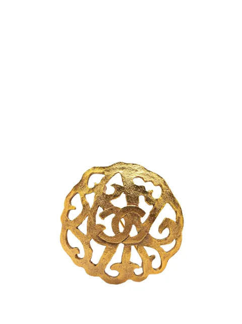 CHANEL Pre-Owned 1980-1990 Gold Plated CC Filigree Brooch costume brooch