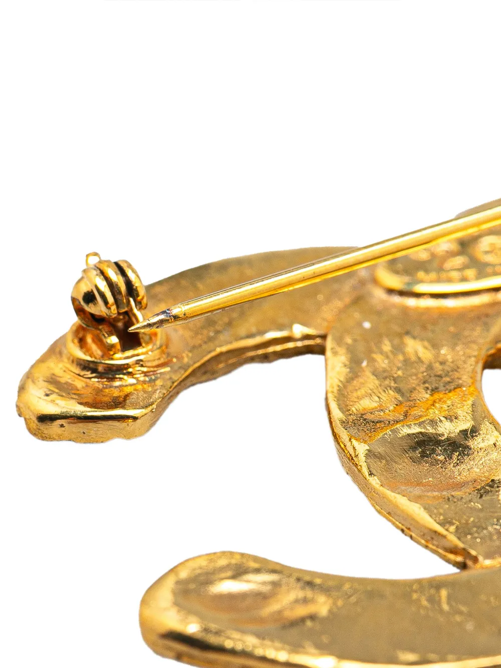 Pre-owned Chanel 1980-1990 Gold Plated Cc Brooch Costume Brooch