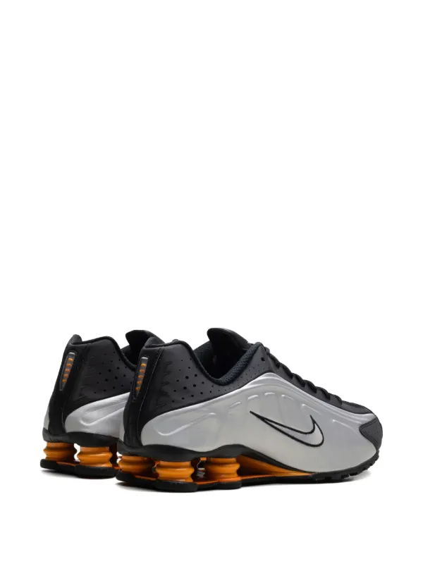 Nike Shox R4 