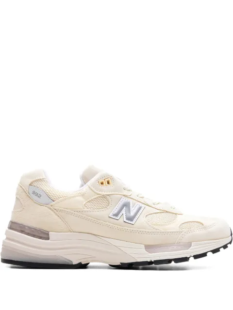 New Balance 992 "메이드 인 USA 칼슘/로우 캐슈" 스니커즈