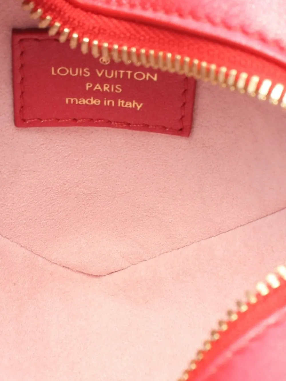 Pre-owned Louis Vuitton 2021 Heart On Chain Shoulder Bag In Red