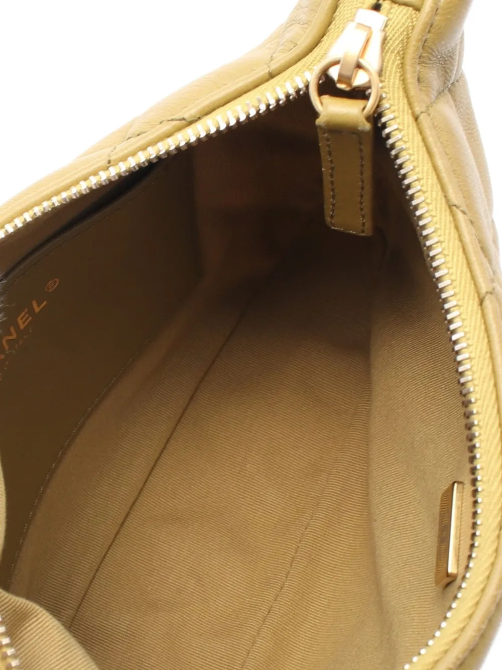 Pre-owned Chanel 2021 Matelassé Shoulder Bag In Green