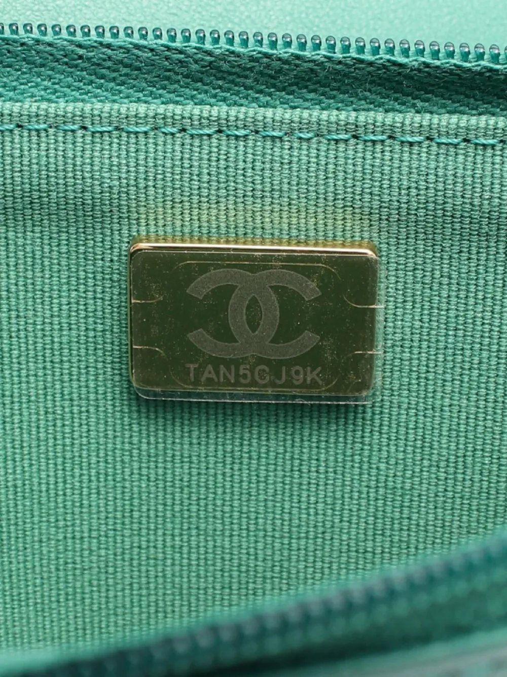 Pre-owned Chanel 2021 Quilted Wallet On Chain In Green