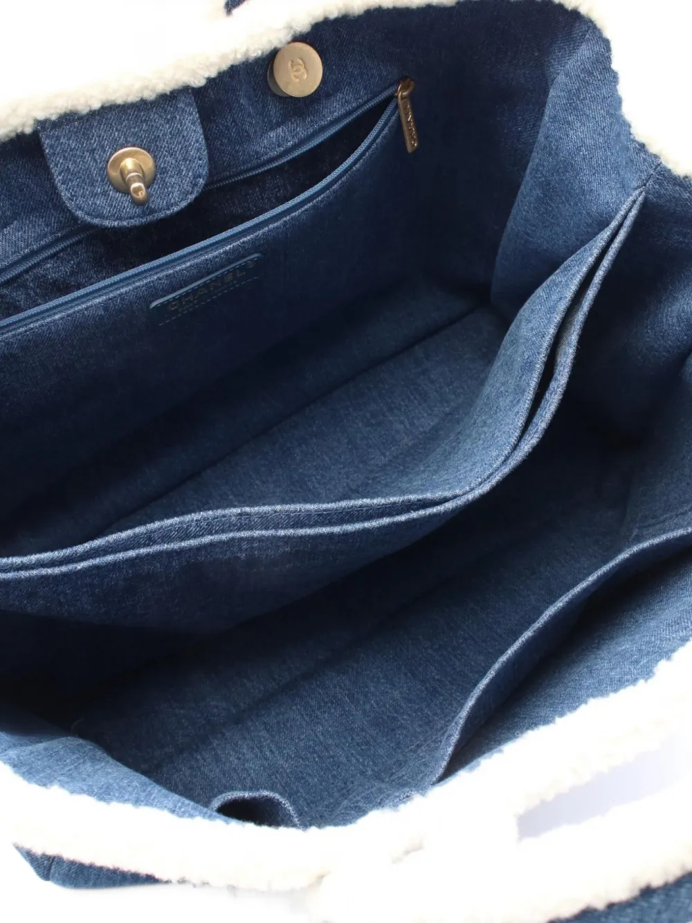 Pre-owned Chanel 2019 Denim Tote Bag In Blue
