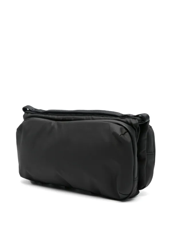 KYさんTOPOLOGIE BOTTLE SACOCHE BLACK Topologie Bottle Sacoche Clutch Bag | Black | FARFETCH