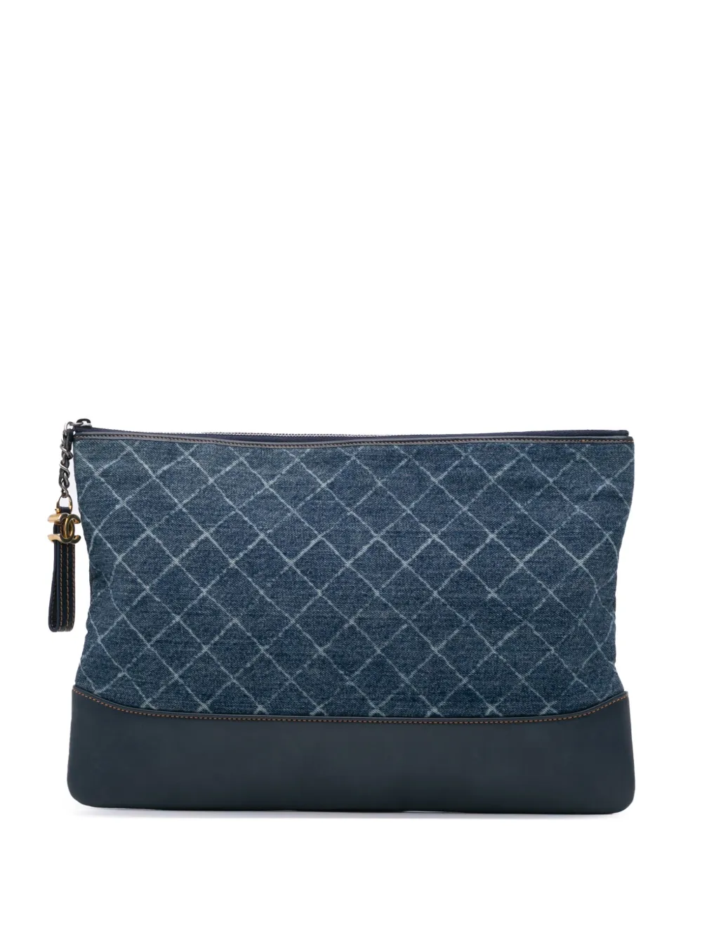 CHANEL Pre-Owned 2018 ガブリエル O ケース デニムクラッチバッグ L - ブルー CHANEL Pre-Owned 2018 ガブリエル O ケース デニムクラッチバッグ L - ブルー
