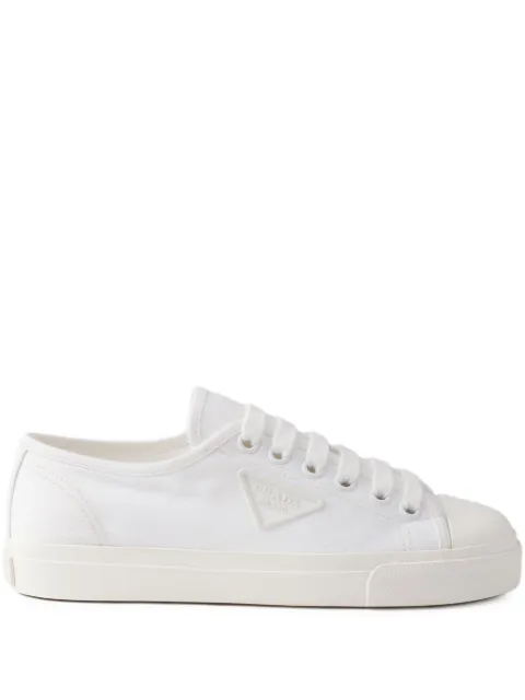 Prada zapatillas con logo triangular