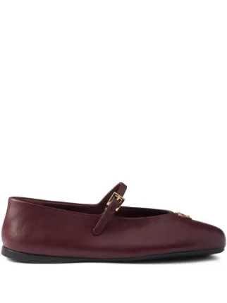 プラダ　フラットシューズ Prada レザーフラットシューズ | レッド | FARFETCH JP