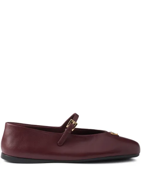 Prada flats de piel